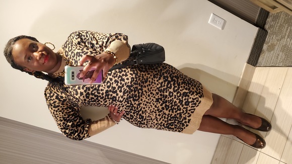 Meet your Posher, Noreen - Picture 2 of 3